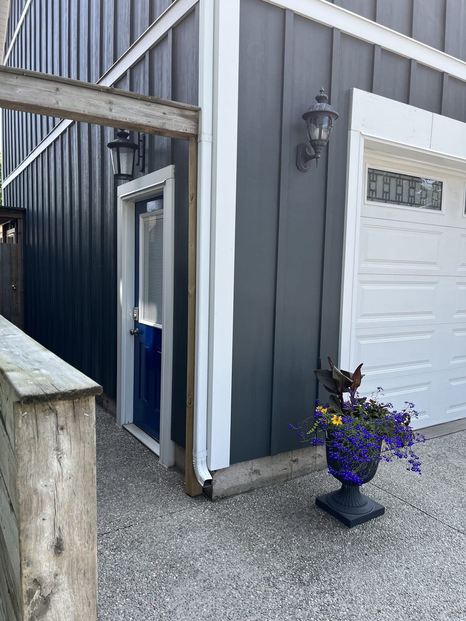 Welcome to Blue door 