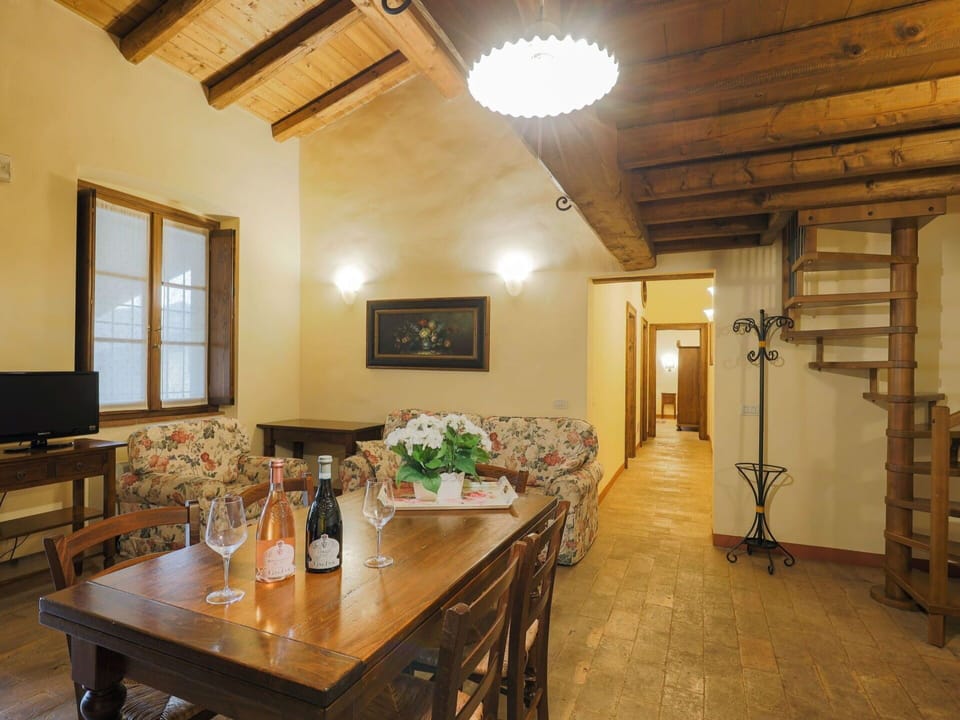 Table, Furniture, Property, Building, Wood, Interior Design, Plant, Chair, Window, Flower