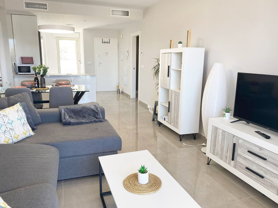 Open plan living / dining / kitchen area