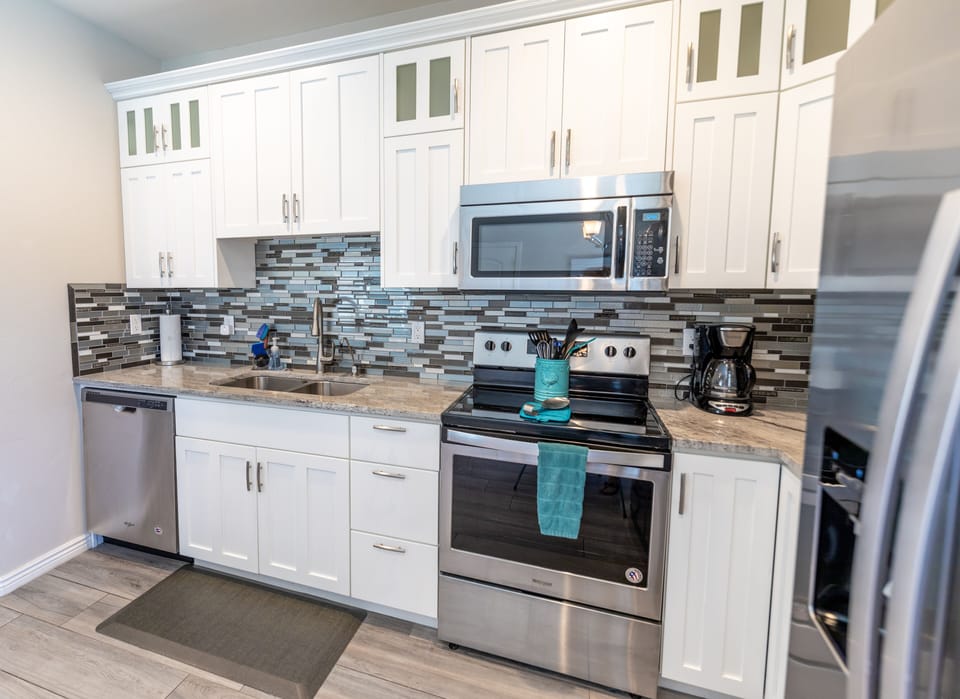 Full Size Kitchen