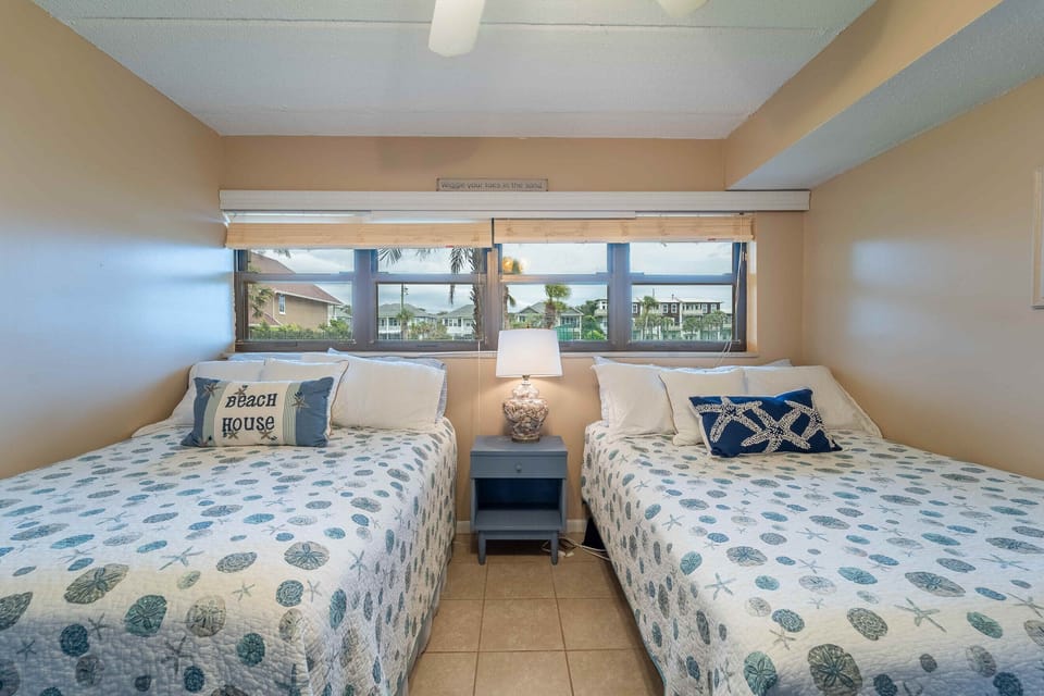 102 Amelia by the Sea - Guest Bedroom