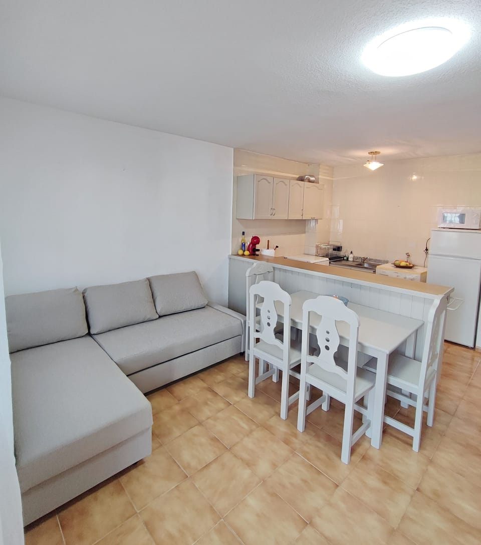 Bright dinning area