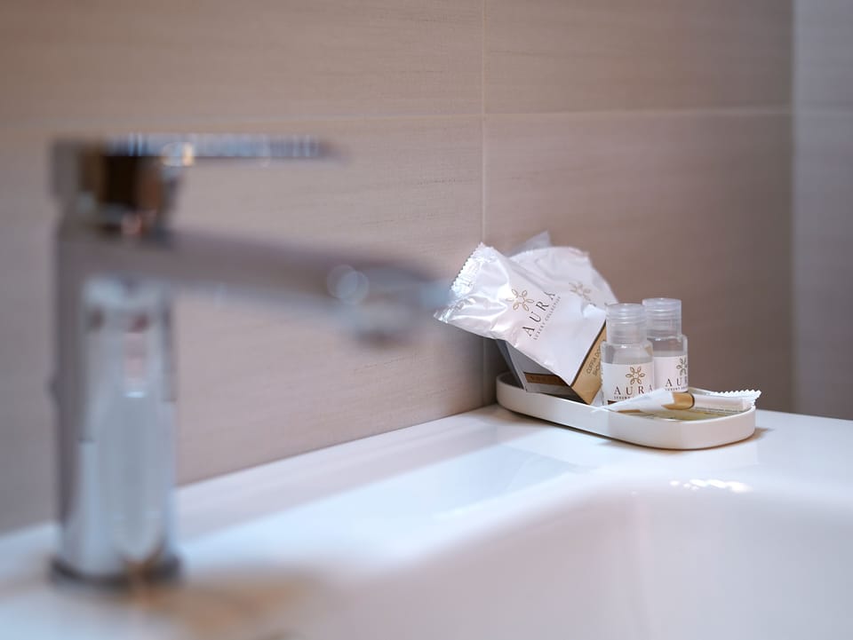 Bathroom amenities