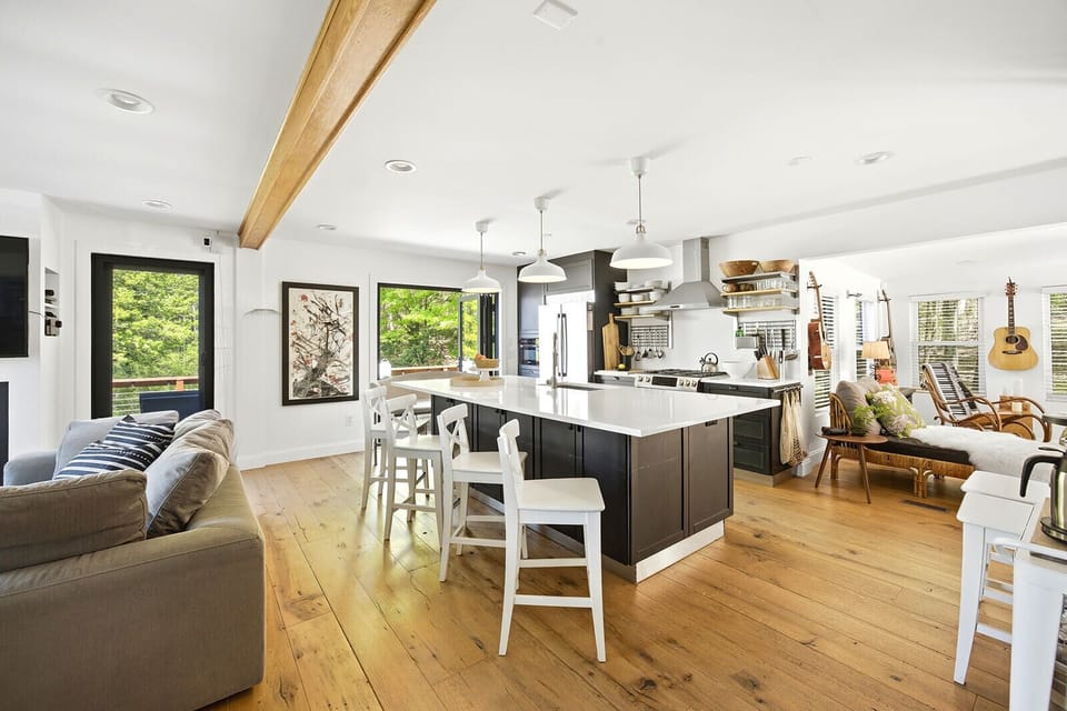 Open plan living and dining area 