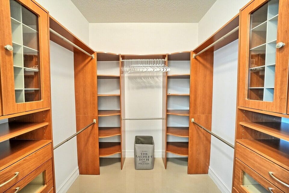 MBR #2 Walk-in Closet