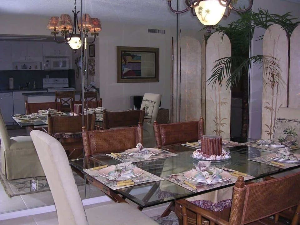 The dining table comfortably accommodates six people.