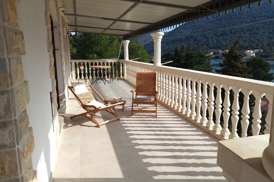 Terrace 2