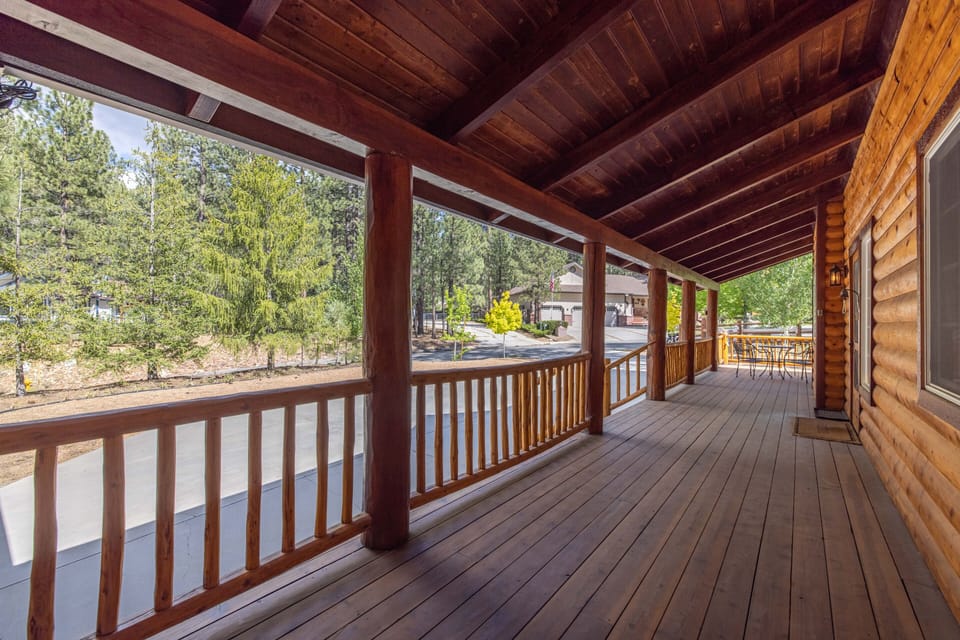 View of front deck (great spot for bikes or boards/skis)