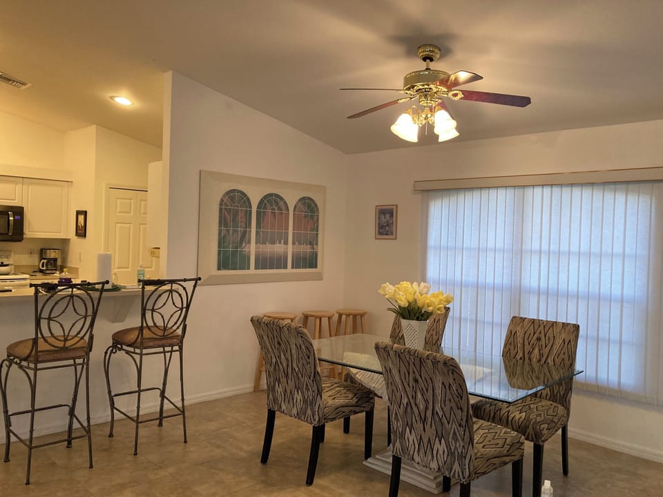 Dining area and island 