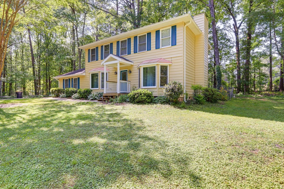 Fayetteville Vacation Rental | 3BR | 2.5BA | Stairs Required | 1,824 Sq Ft