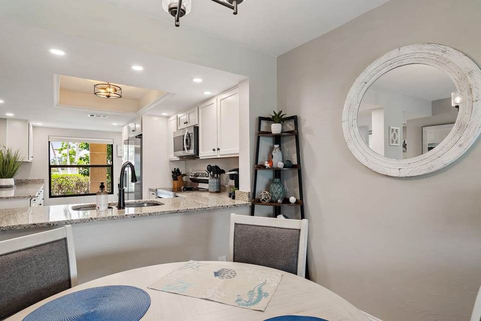Dining area looking into Kitchen
