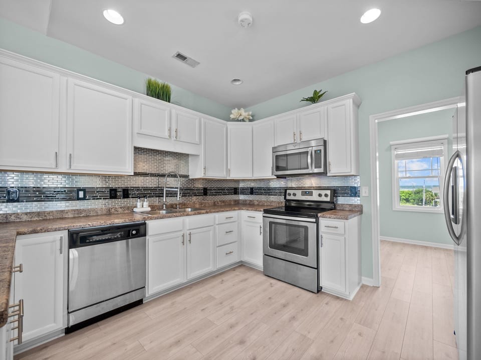 Kitchen area (2)