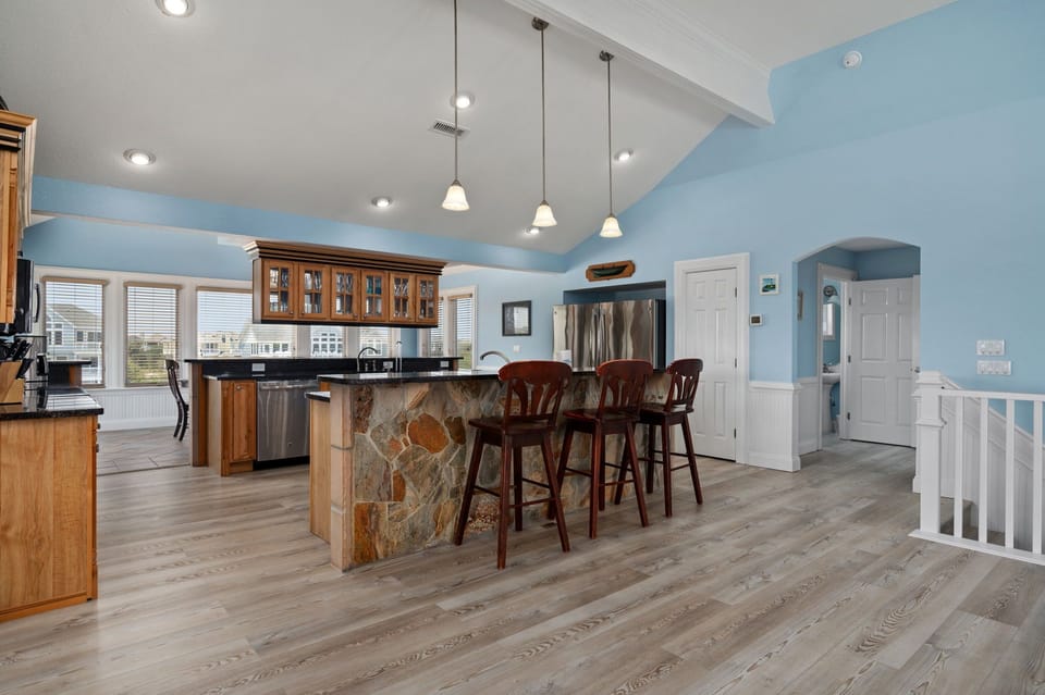 WH260: Atabey | TL Kitchen Area - Island Seating for 3