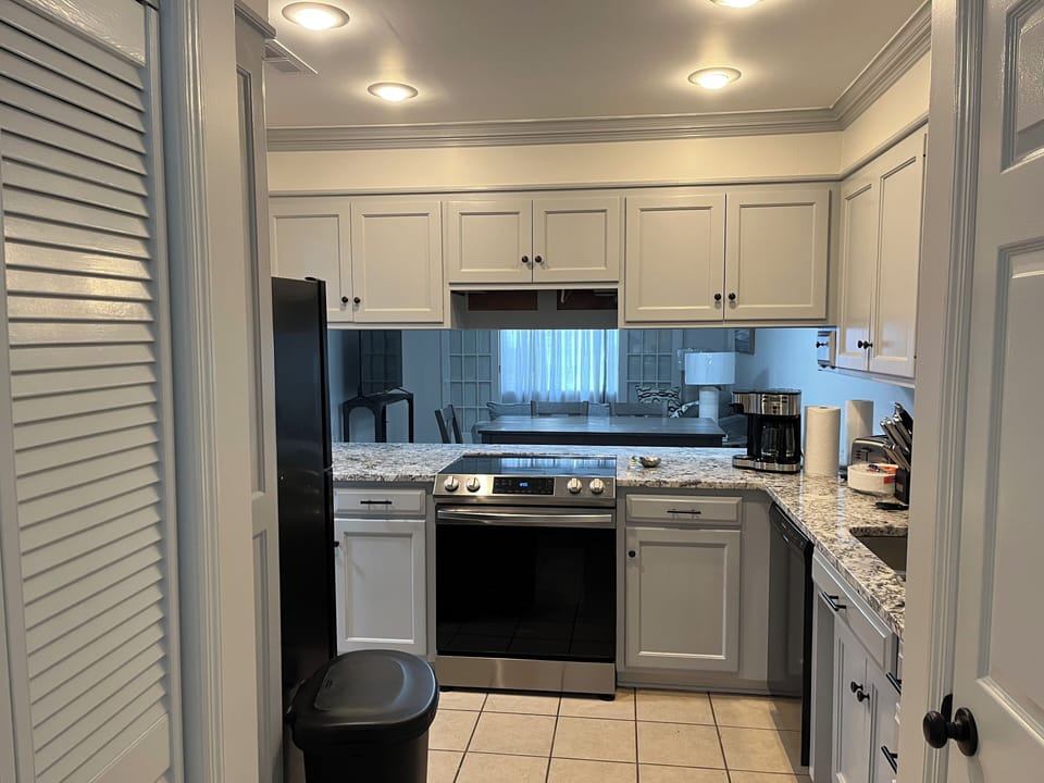 New appliances, countertop and sink/faucet