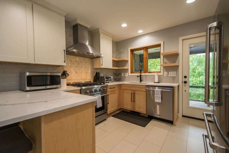 Immerse yourself in this fully stocked kitchen and let your culinary imagination run wild.