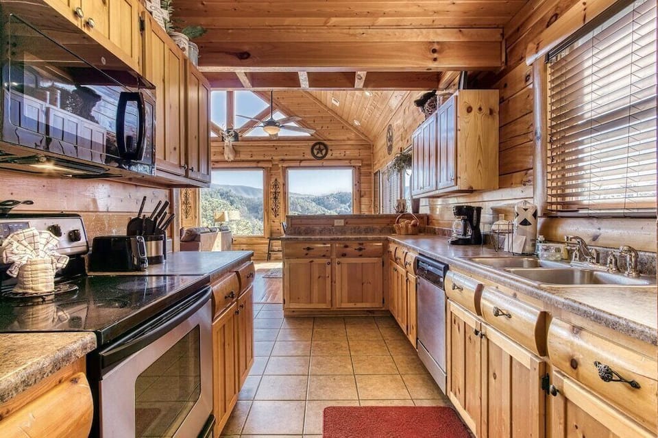 A View is Forever's fully equipped kitchen