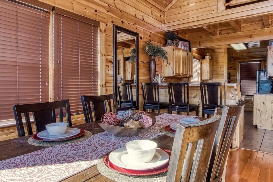 A View is Forever's inviting dining area
