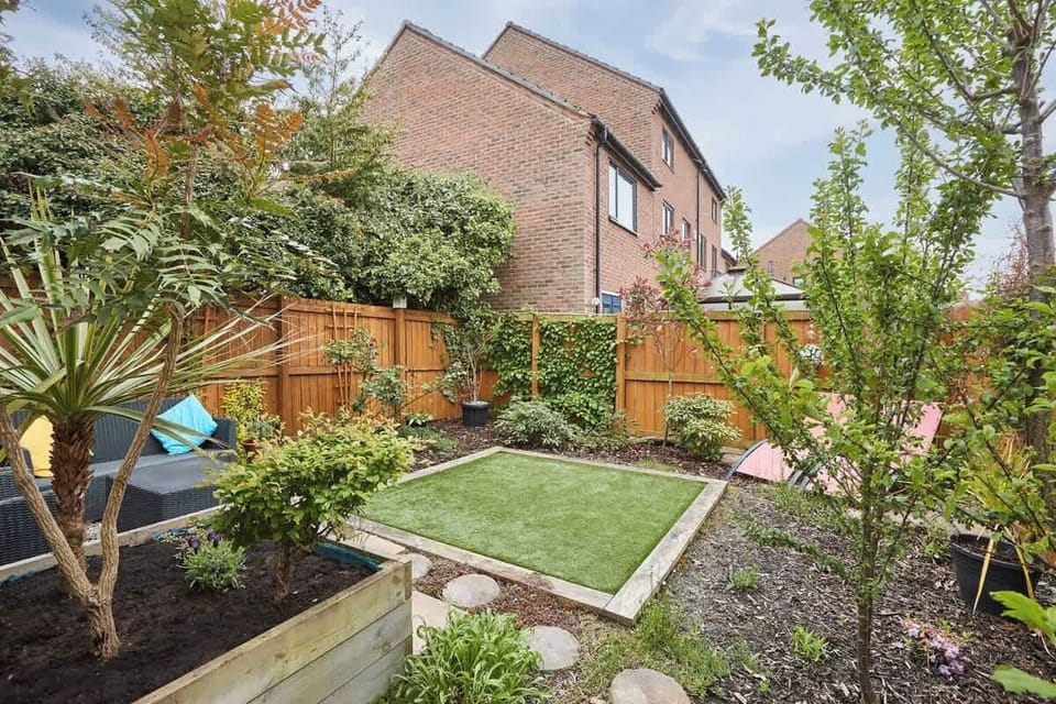 Garden Cottage, Durham - Host & Stay