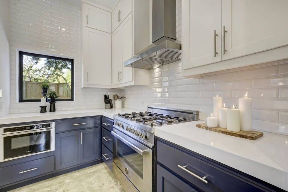 Unit A | Open Concept Chef's  Kitchen | First Floor | Fully Equipped | Gas Range | Bar Seating