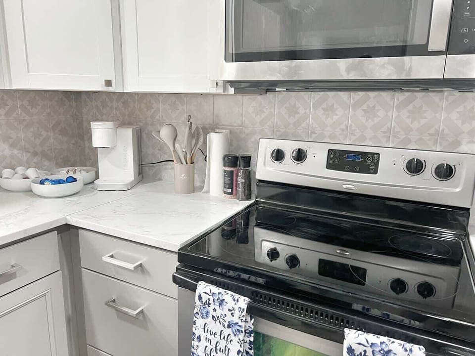 Cook your favorites in a spotless kitchen stocked with essentials.