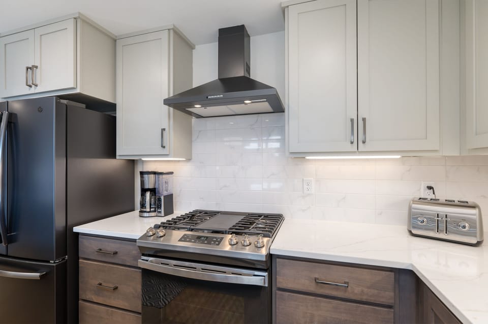 - Fully equipped kitchen with gas range stove   - Sleek cabinetry and modern appliances throughout   - Ideal for preparing meals after mountain adventures