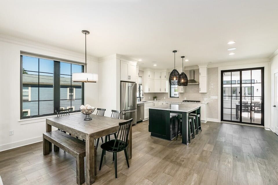 2nd floor dining/kitchen 
