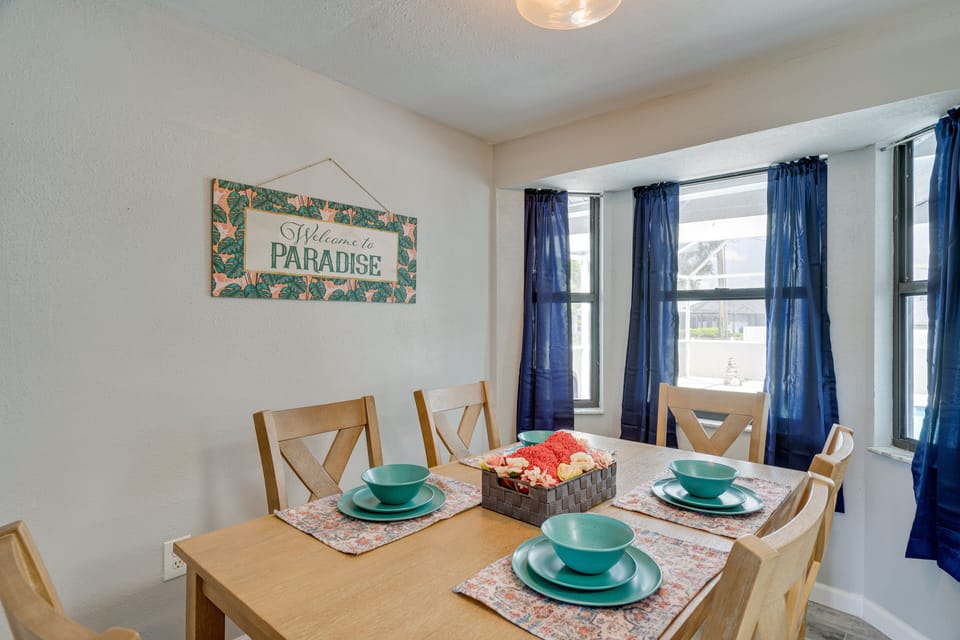 Dining Area | 1st Floor