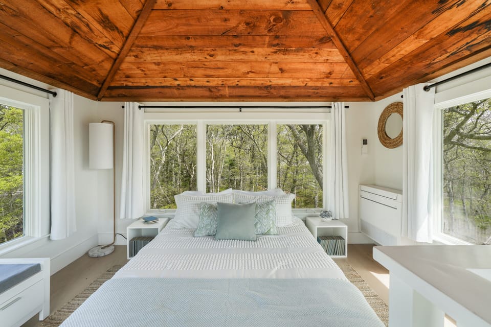 Bedroom 5 (tower room, 4th floor, up a spiral staircase) - Queen