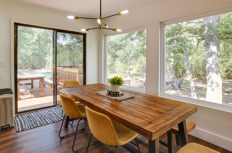 Dining Table | Dishware/Flatware Provided