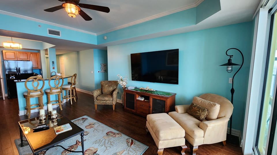 Living Room Pic 3