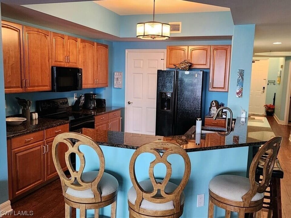 Kitchen Pic 1