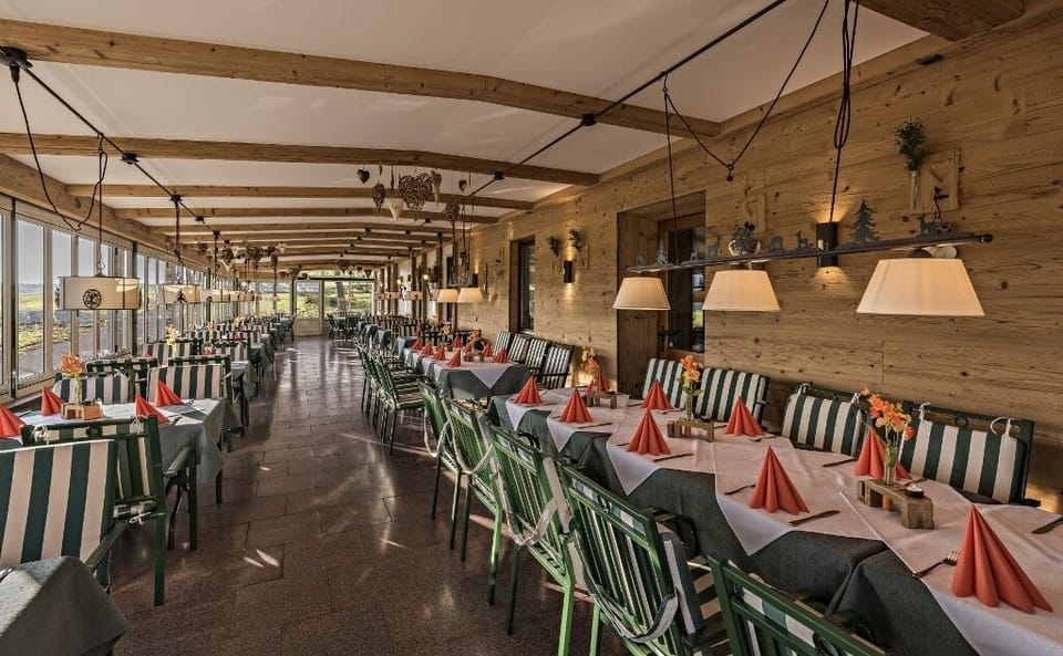 Banquet hall