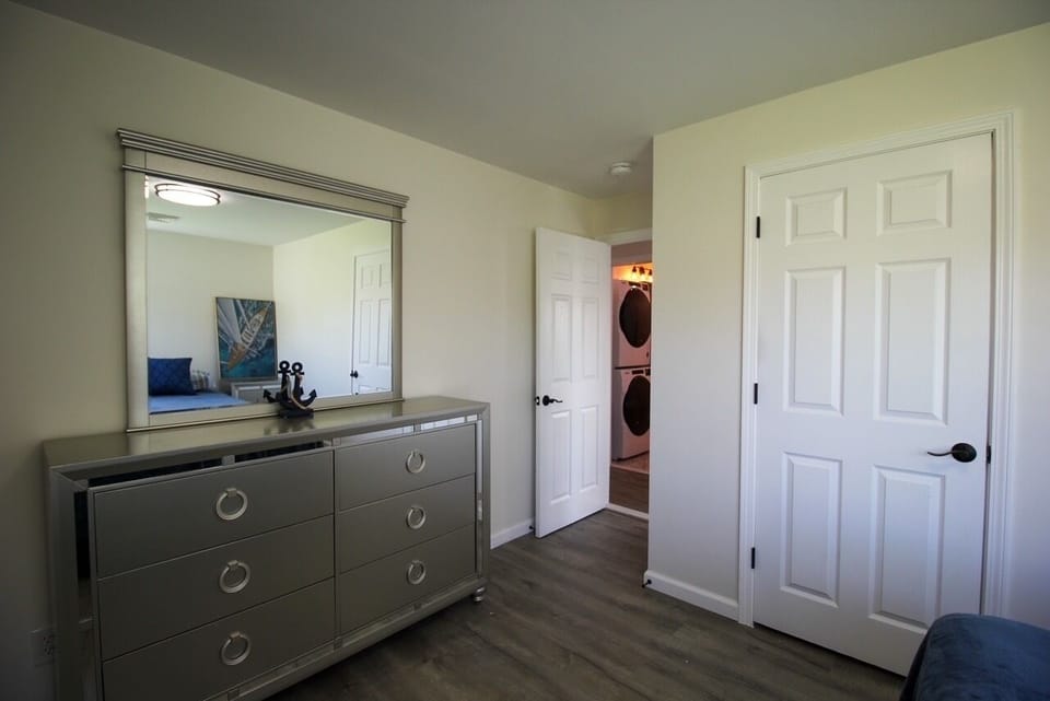 Dressers provided for clothing !