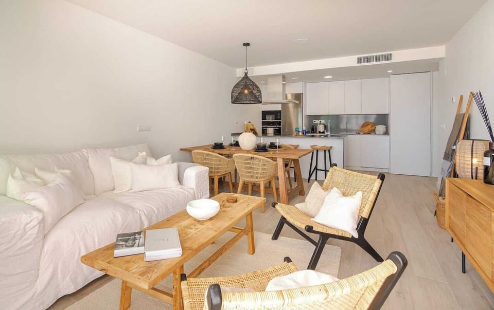 Salón, comedor y cocina abierta