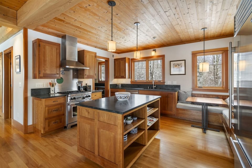 Stunning and Expansive Kitchen