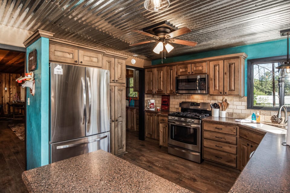 Full Kitchen