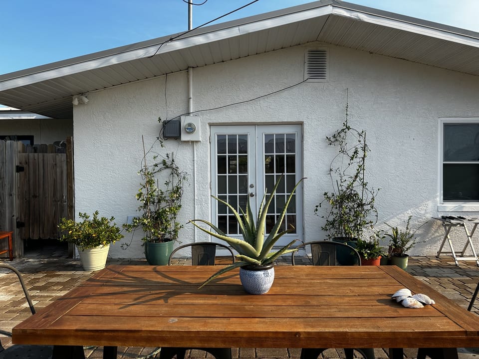 Outdoor dining