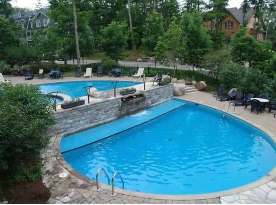 Guest access to resort pool and hot tub (seasonal)