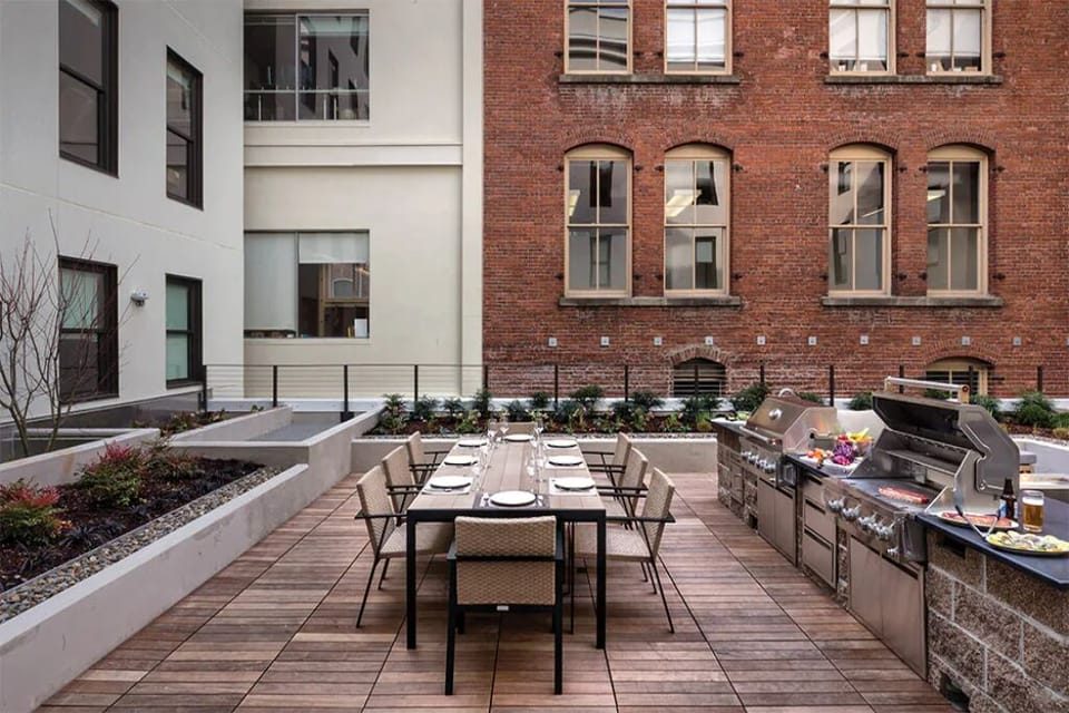 Outdoor dining