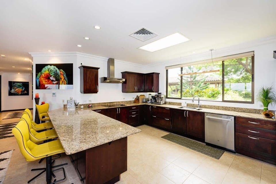 Large kitchen area