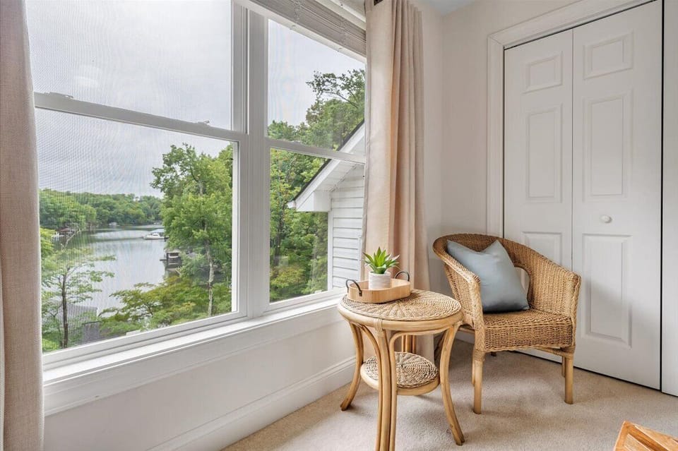 Upstairs king bedroom- check out that view!