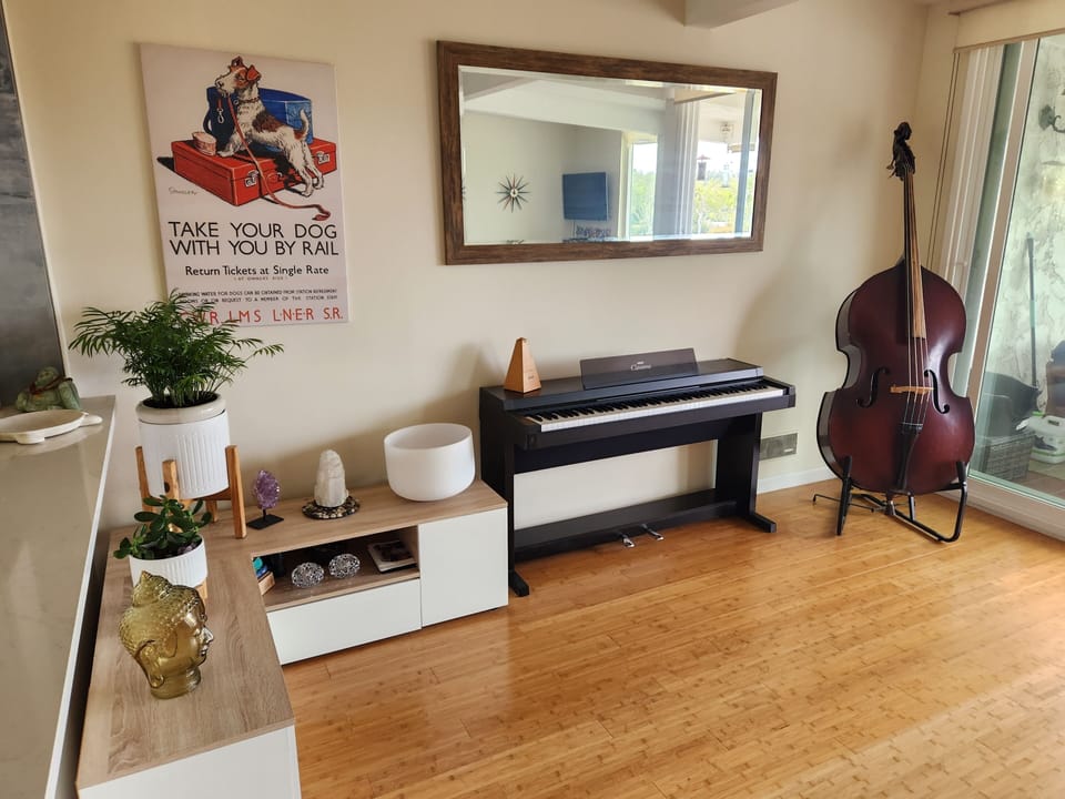 Area adjacent to Living room.