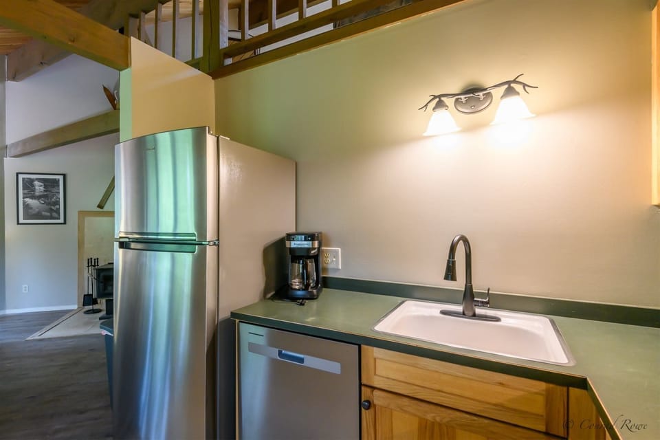 Kitchen sink and Fridge 