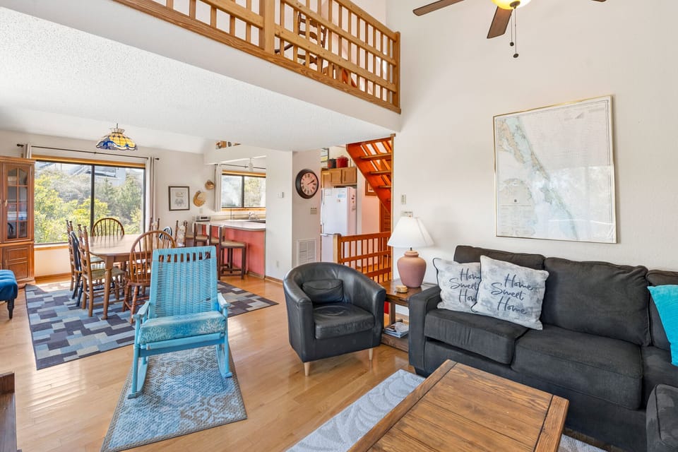 DU808: Brass Ring | Top Level Living Area