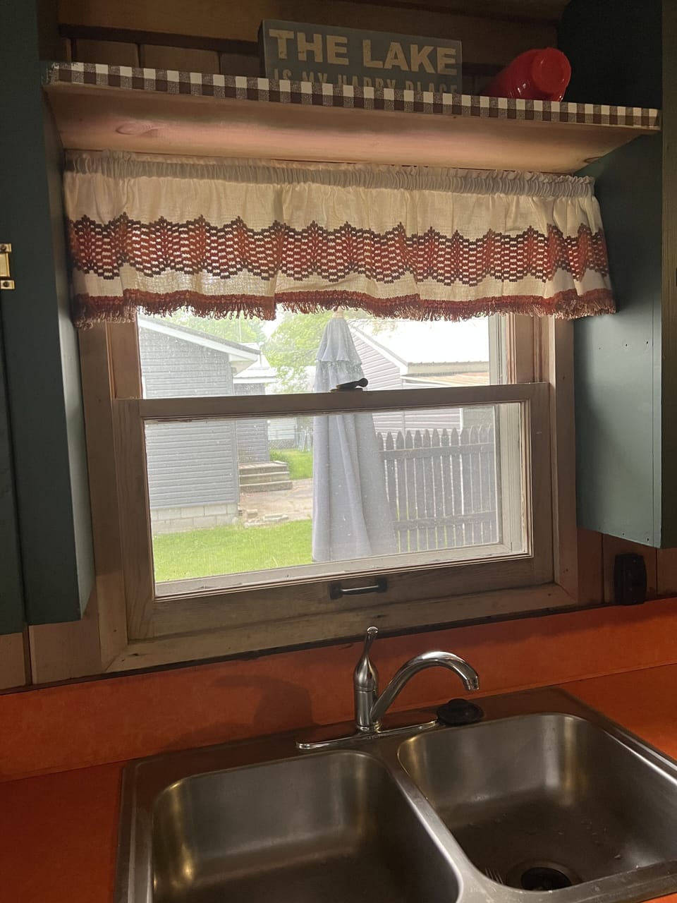 Full furnished kitchen: full-sized refrigerator and stove/oven, and microwave.