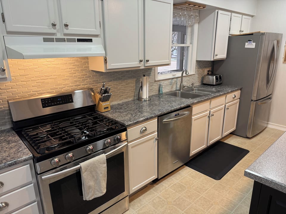 Fully stocked Kitchen 