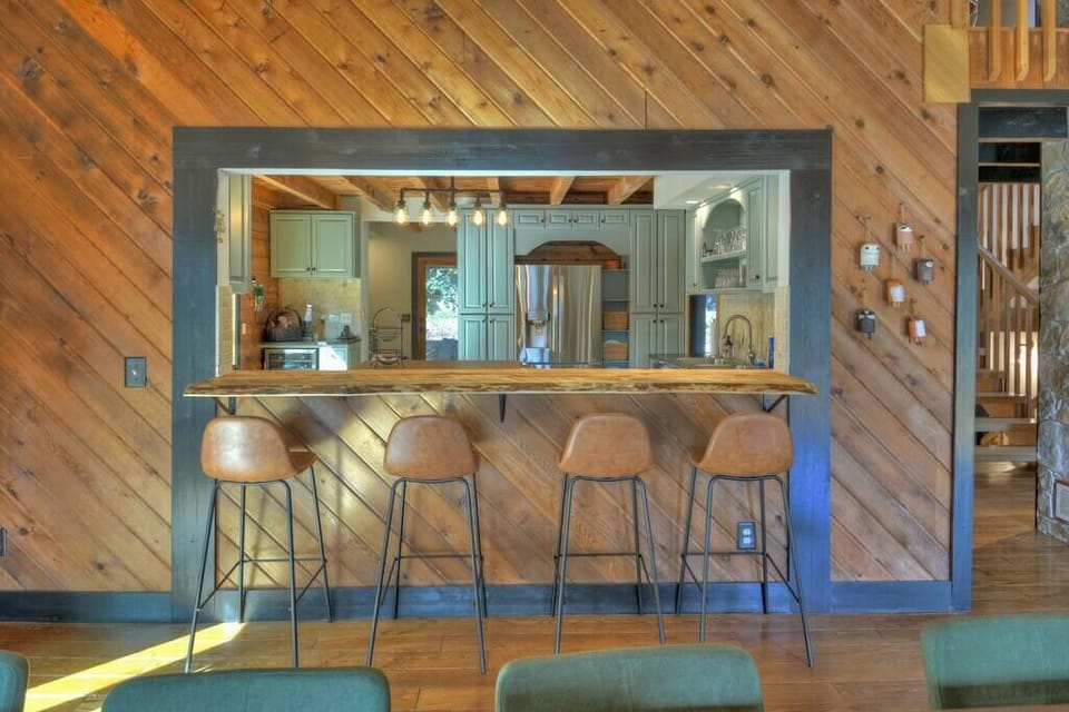 Breakfast bar