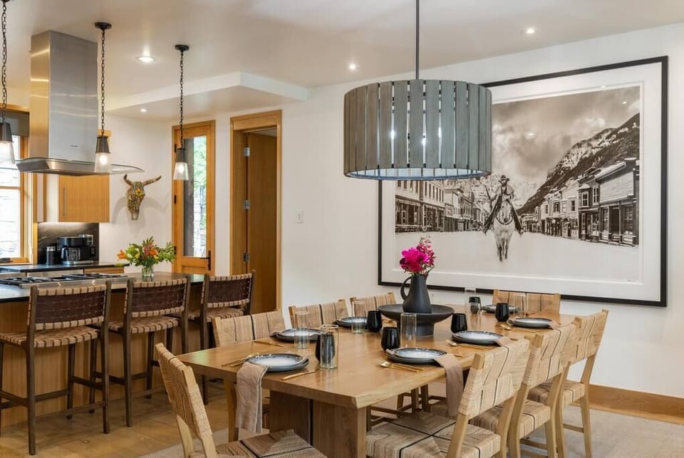 Dinning room seating for 8