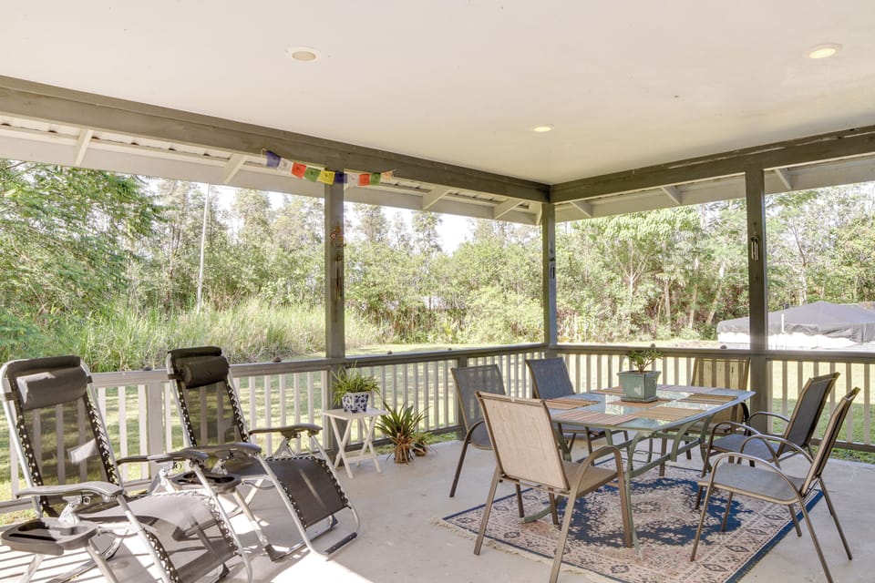 Covered Deck | Beach Towels