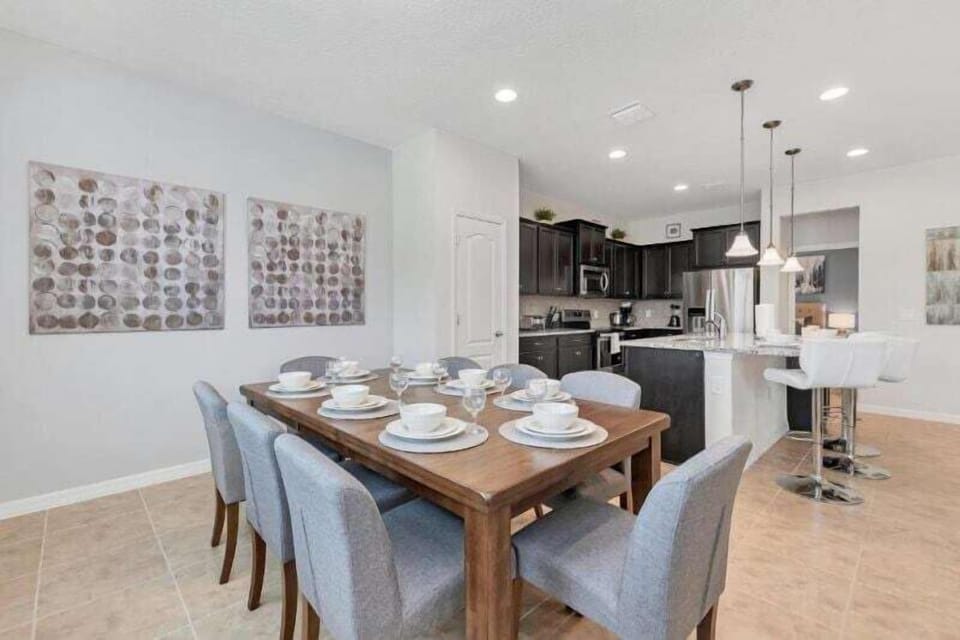 Dining area - seating for 10 